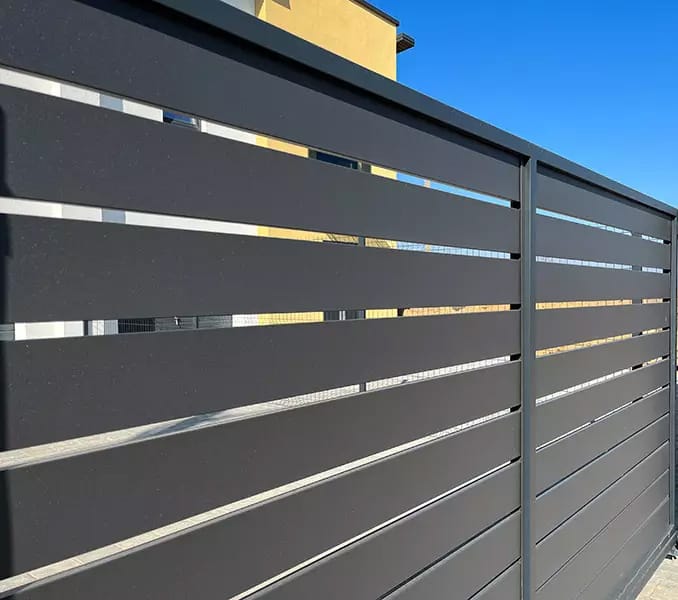 poseur de cloture aluminum